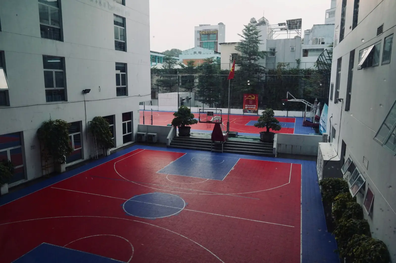 水泥与机制砂在混凝土搅拌站中的协同应用方案设计