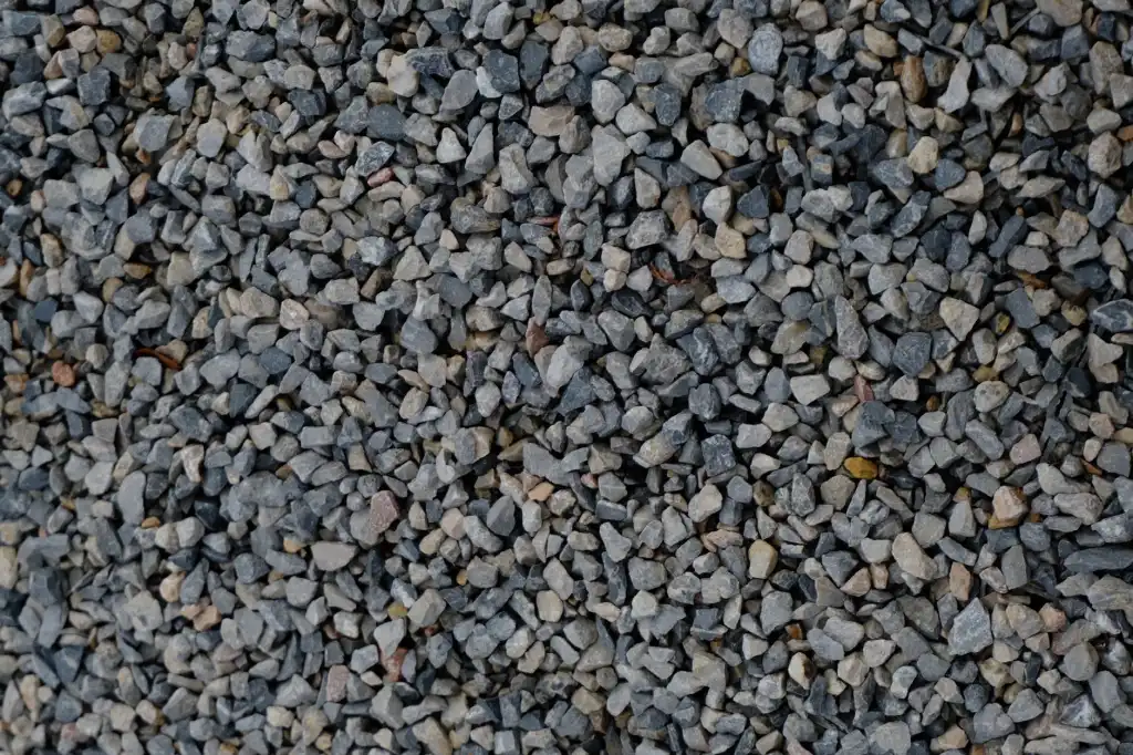 建筑工地砂石料采购指南：石子与石粉的规格选型要点